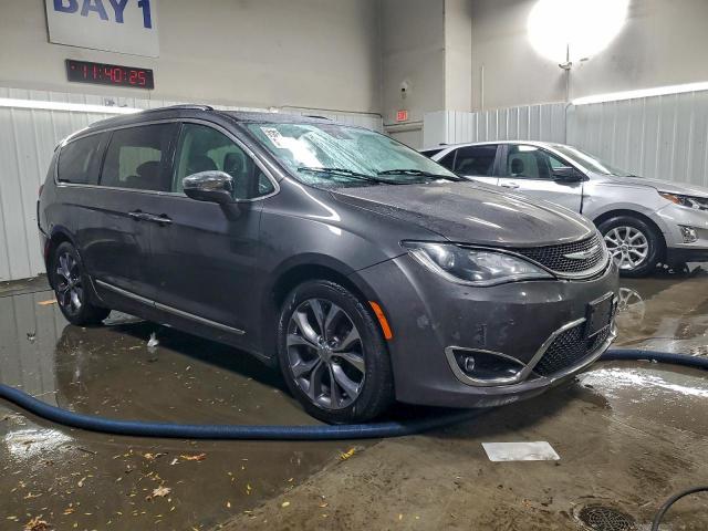 Chrysler Pacifica Limited Image 2