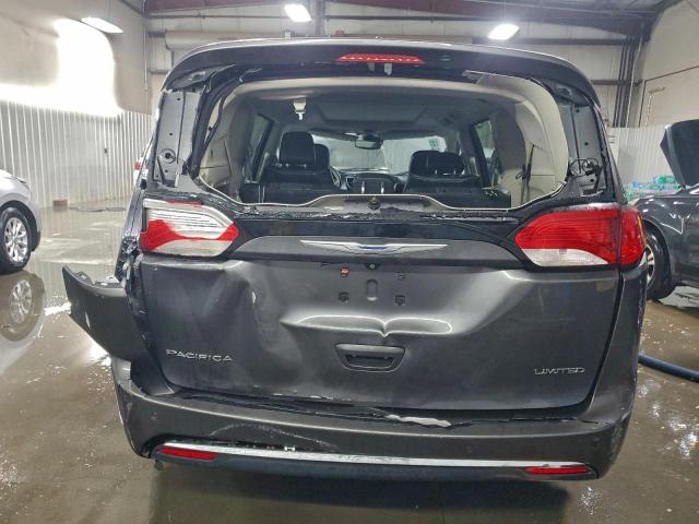 Chrysler Pacifica Limited Image 6