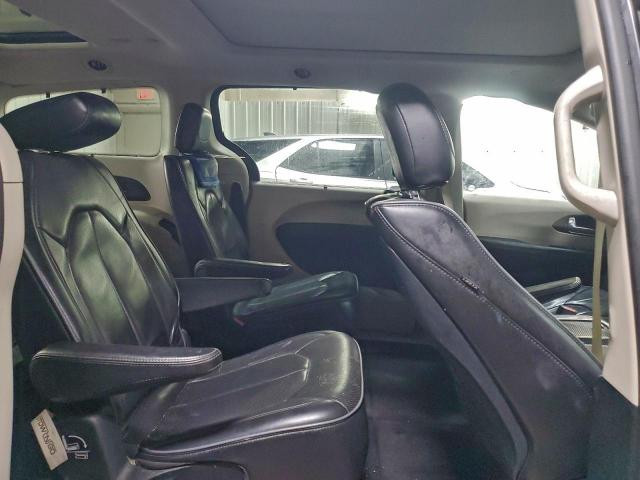 Chrysler Pacifica Limited Image 10