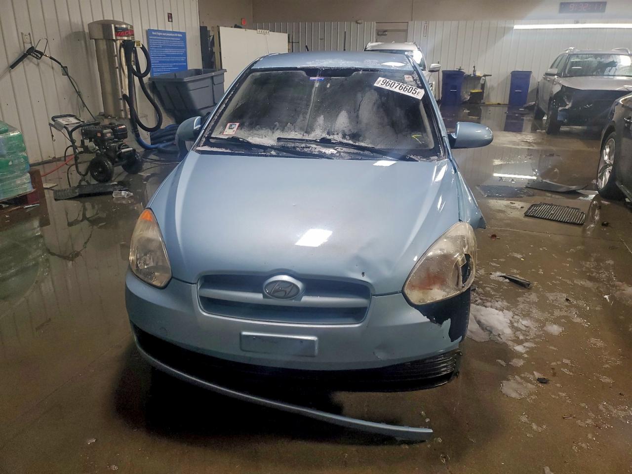 Hyundai ACCENT Gs Image 3