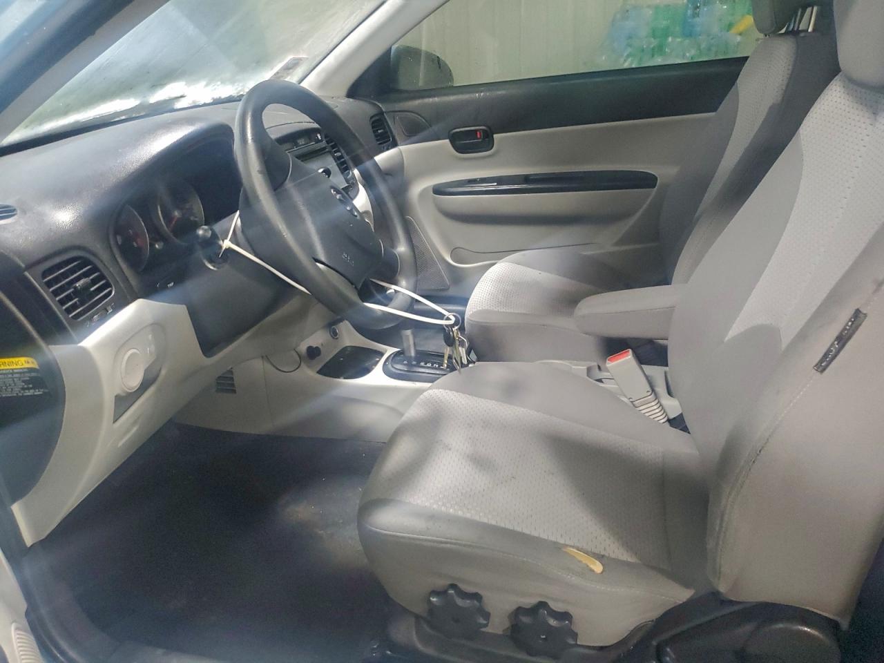 Hyundai ACCENT Gs Image 10