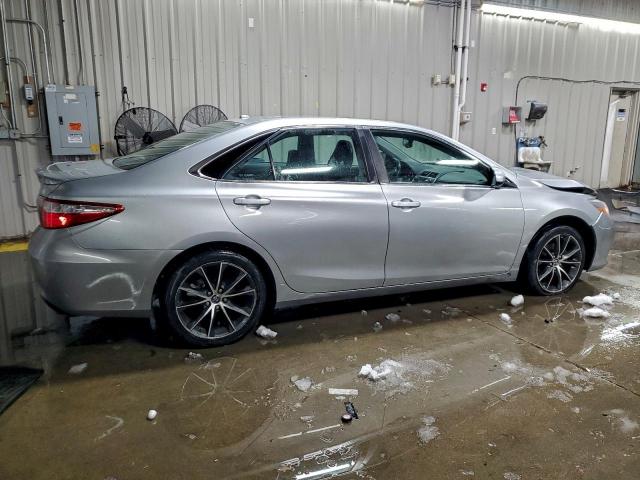 Toyota Camry Le Image 3