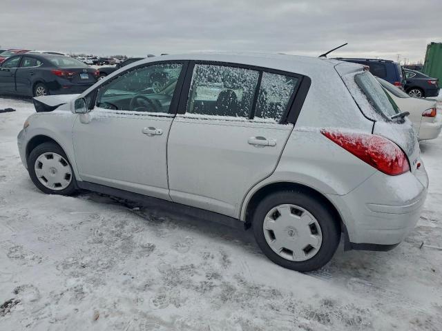 Nissan Versa S Image 5