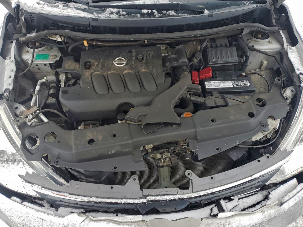 Nissan Versa S Image 2