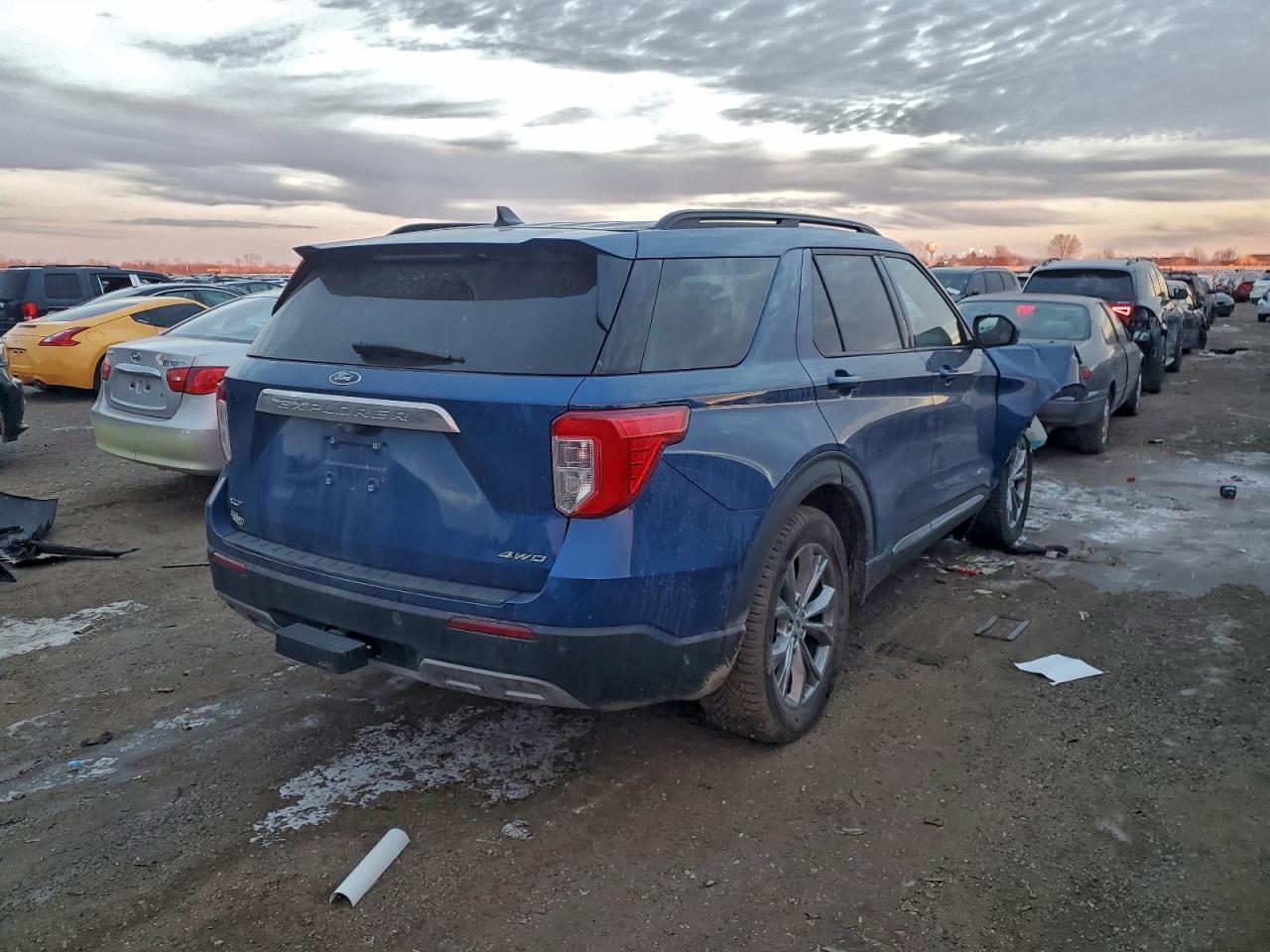 Ford Explorer Xlt Image 9