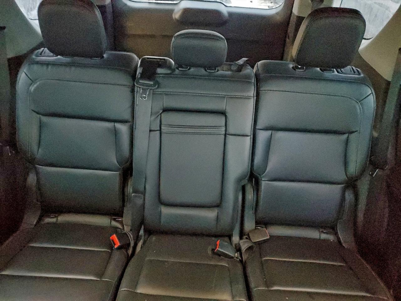 Ford Explorer Xlt Image 8