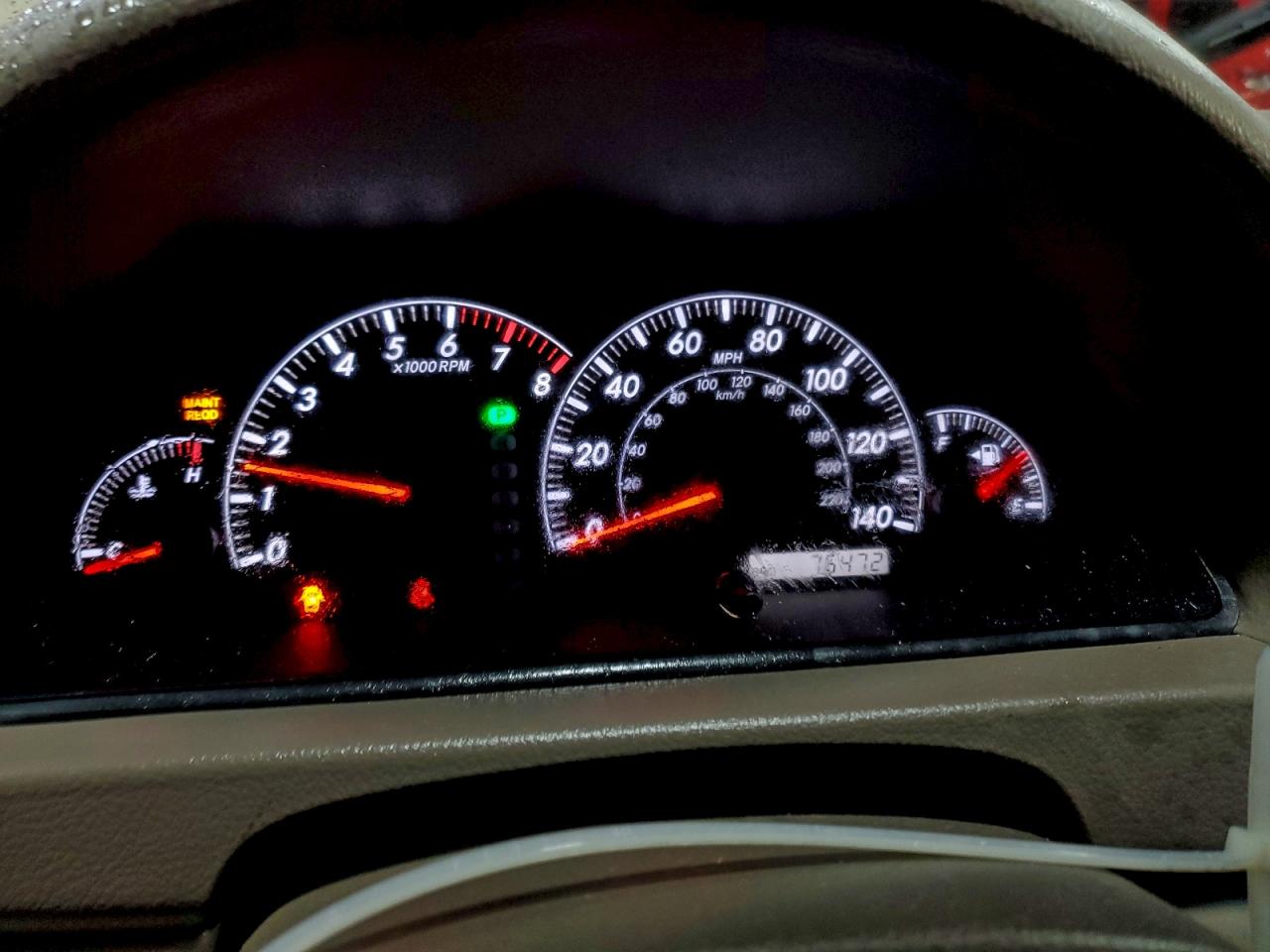 Toyota Camry Le Image 6