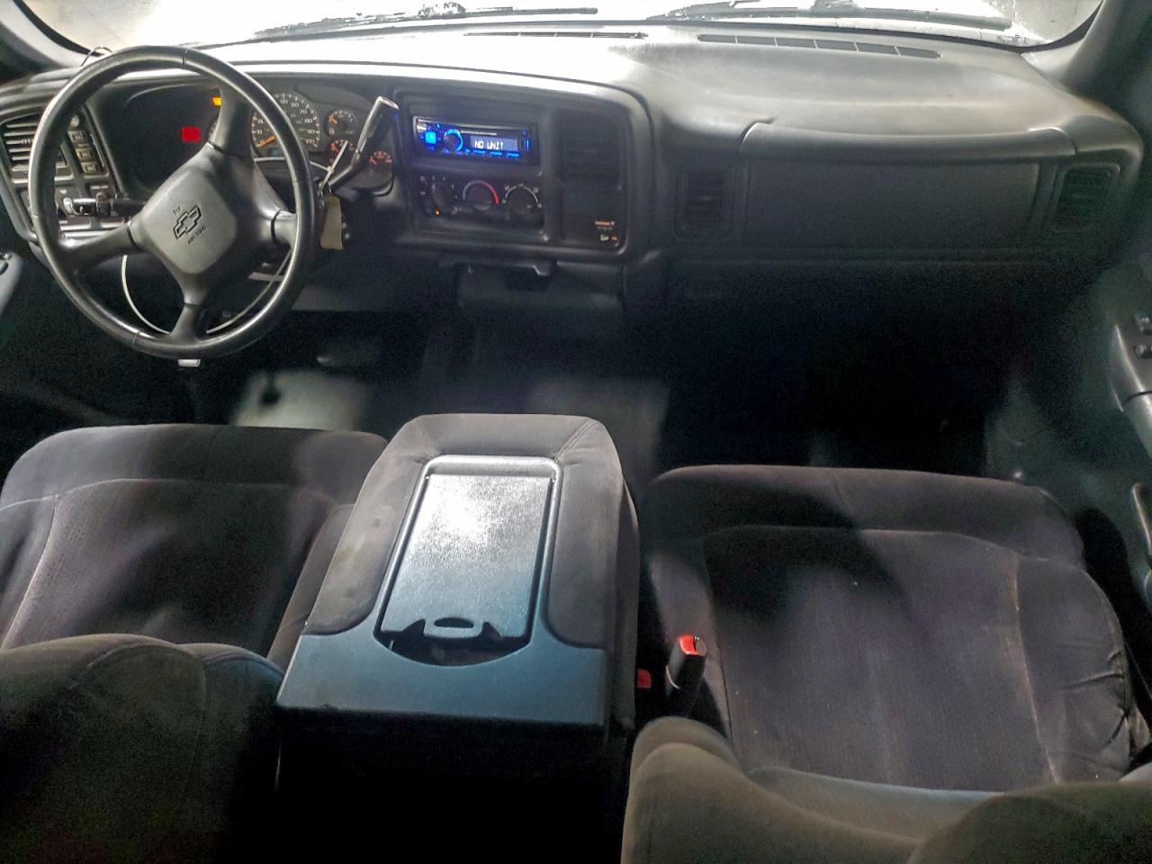 Chevrolet Silverado K1500 Image 6