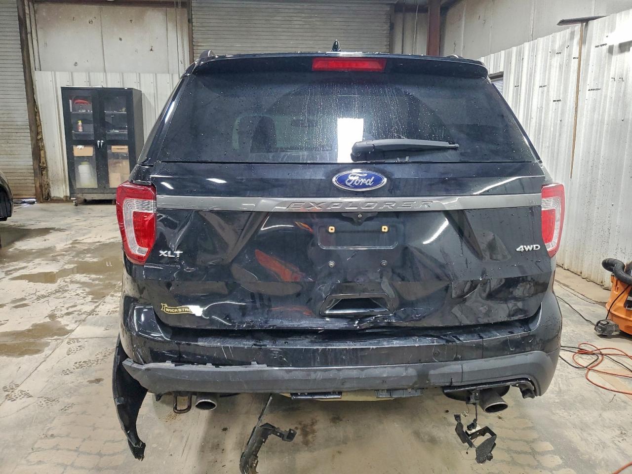 Ford Explorer Xlt Image 5