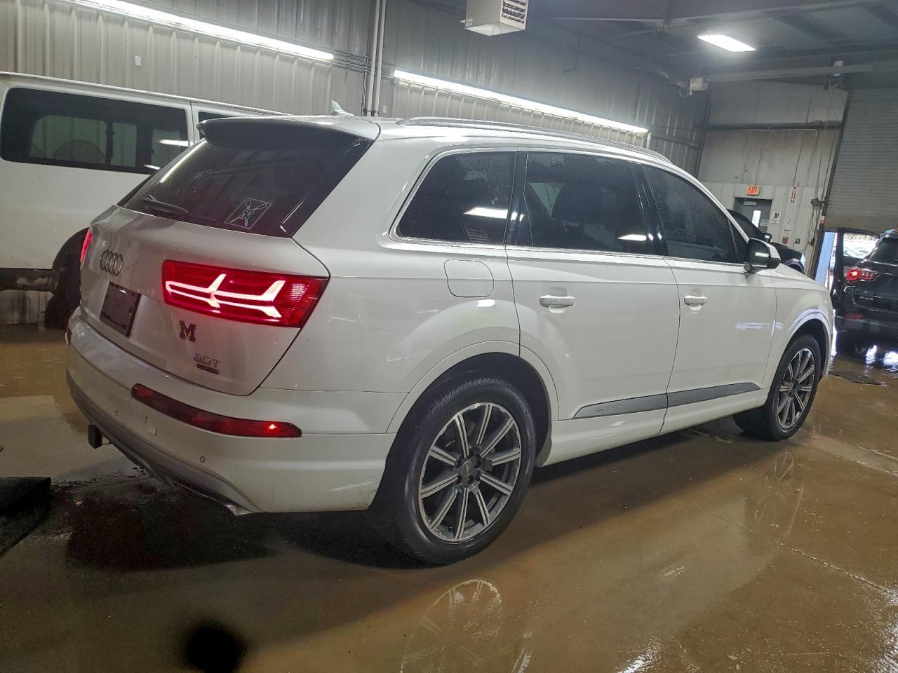Audi Q7 Prestige Image 3