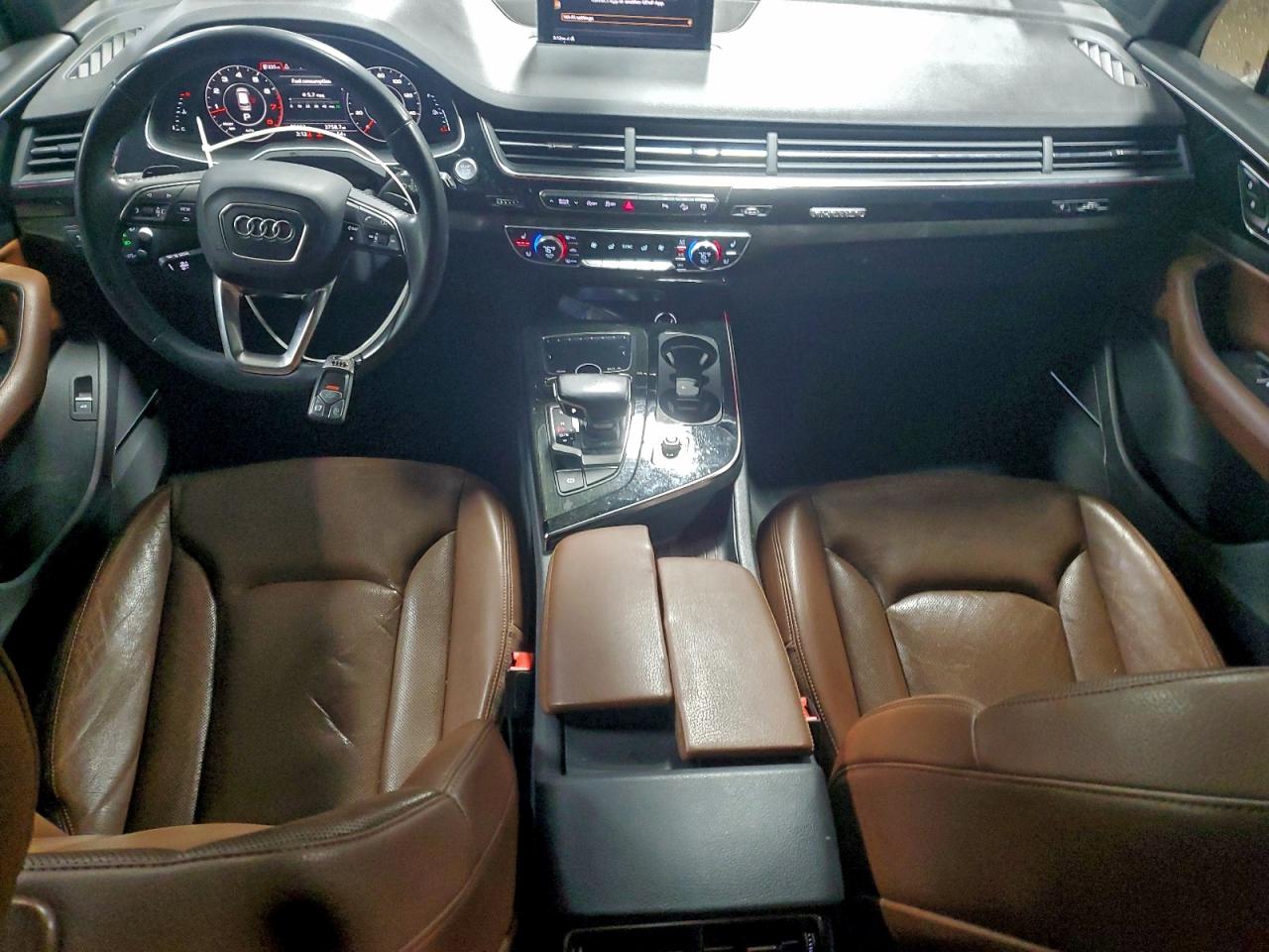 Audi Q7 Prestige Image 11