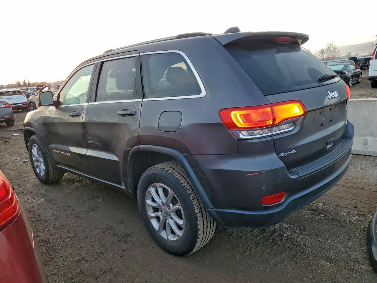 Jeep Grand Cherokee Laredo Image 3