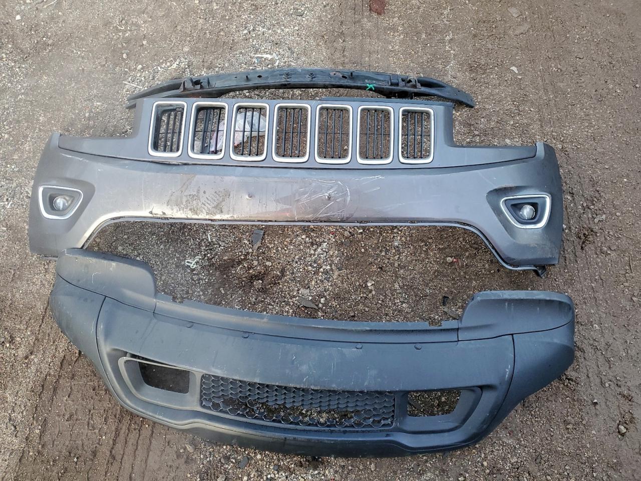 Jeep Grand Cherokee Laredo Image 13