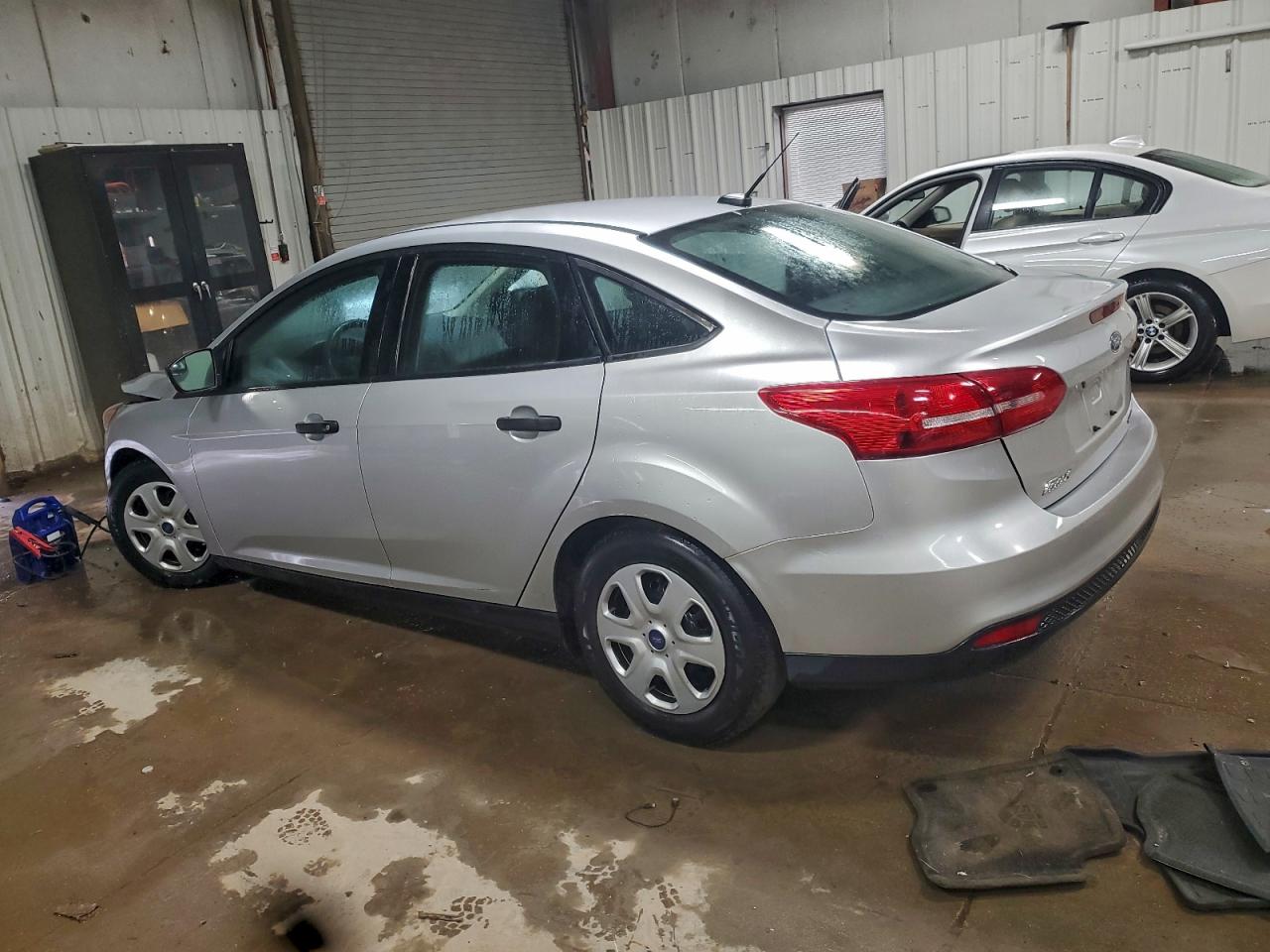 Ford Focus S Image 10