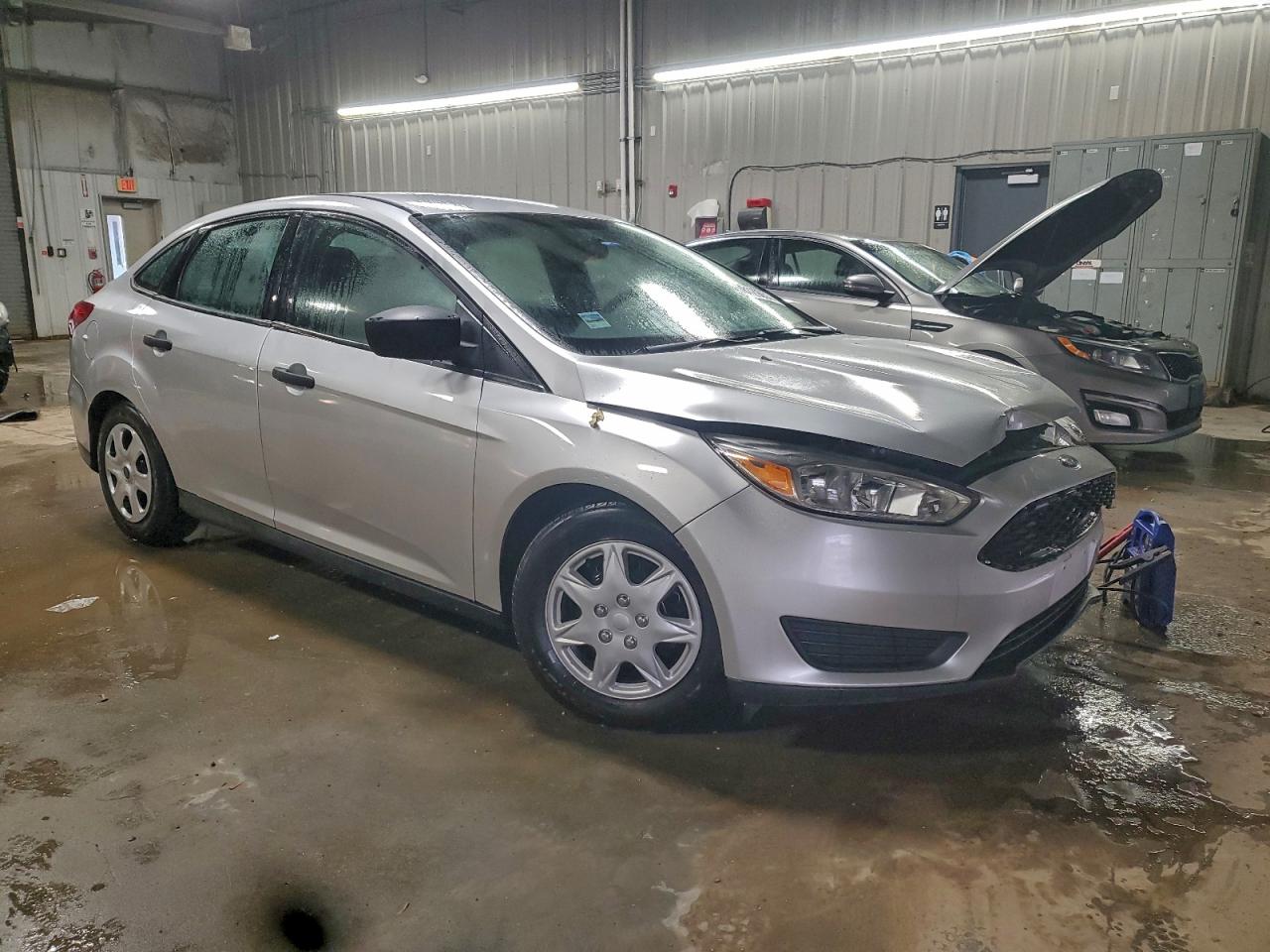 Ford Focus S Image 11