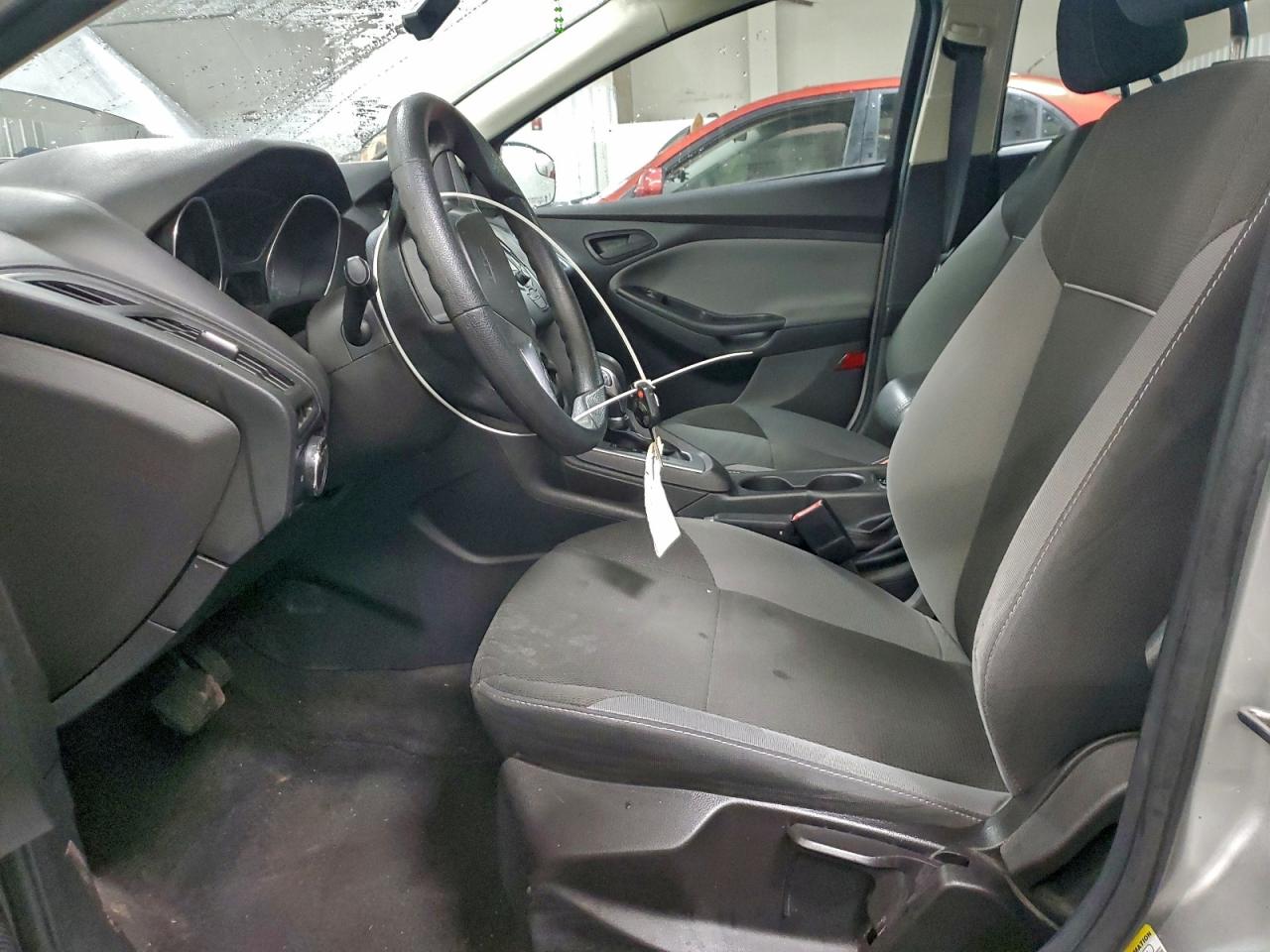 Ford Focus Se Image 8