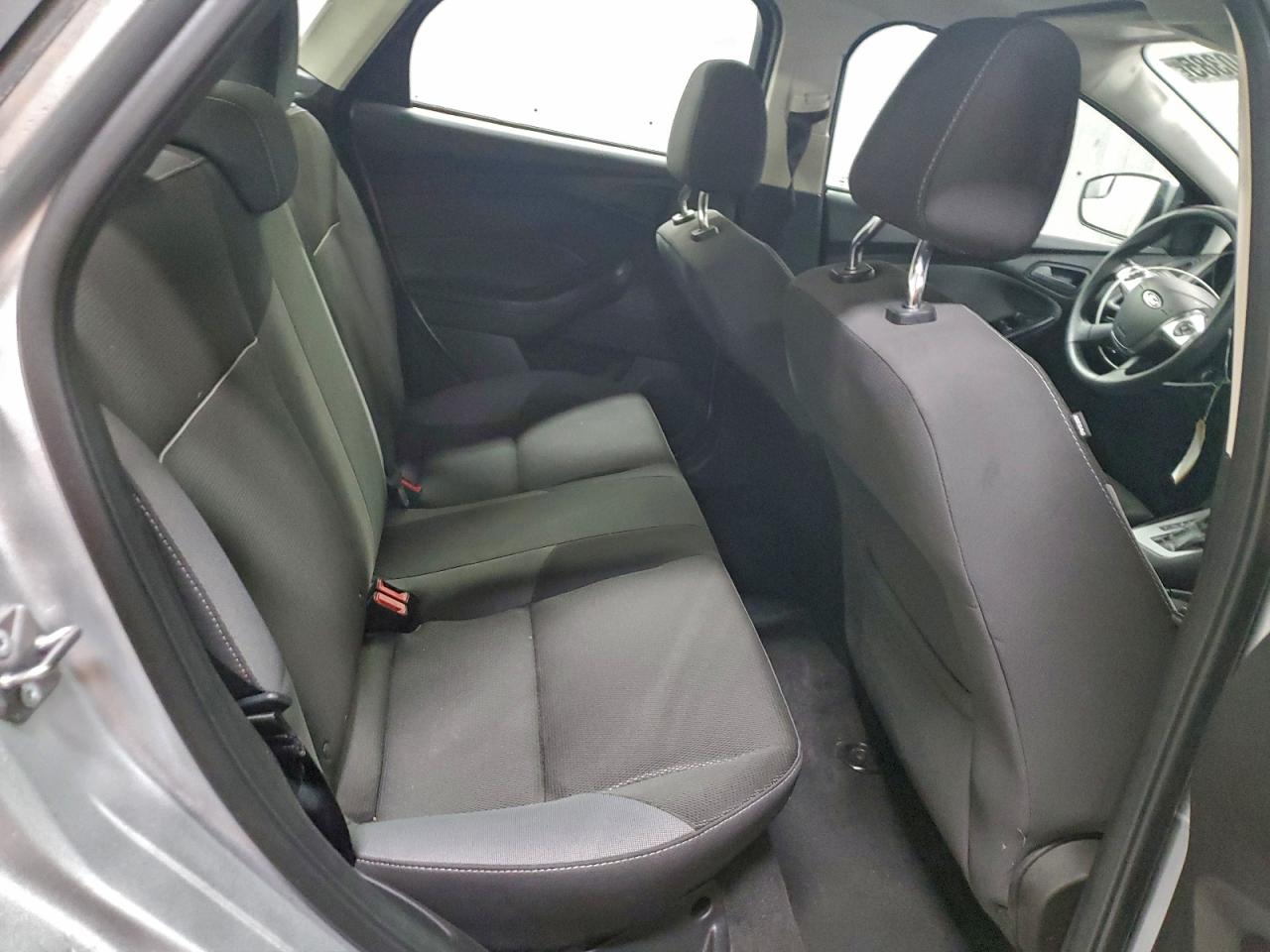 Ford Focus Se Image 9