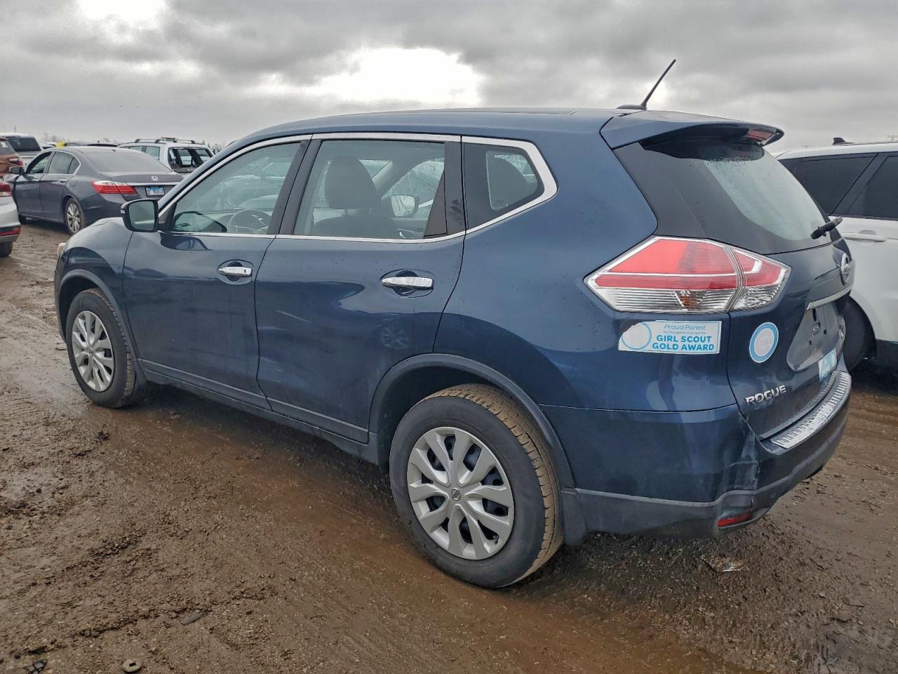 Nissan Rogue S Image 4