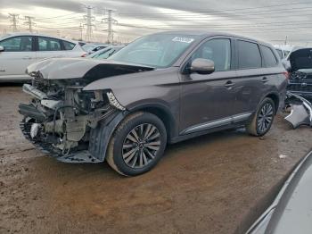  Salvage Mitsubishi Outlander