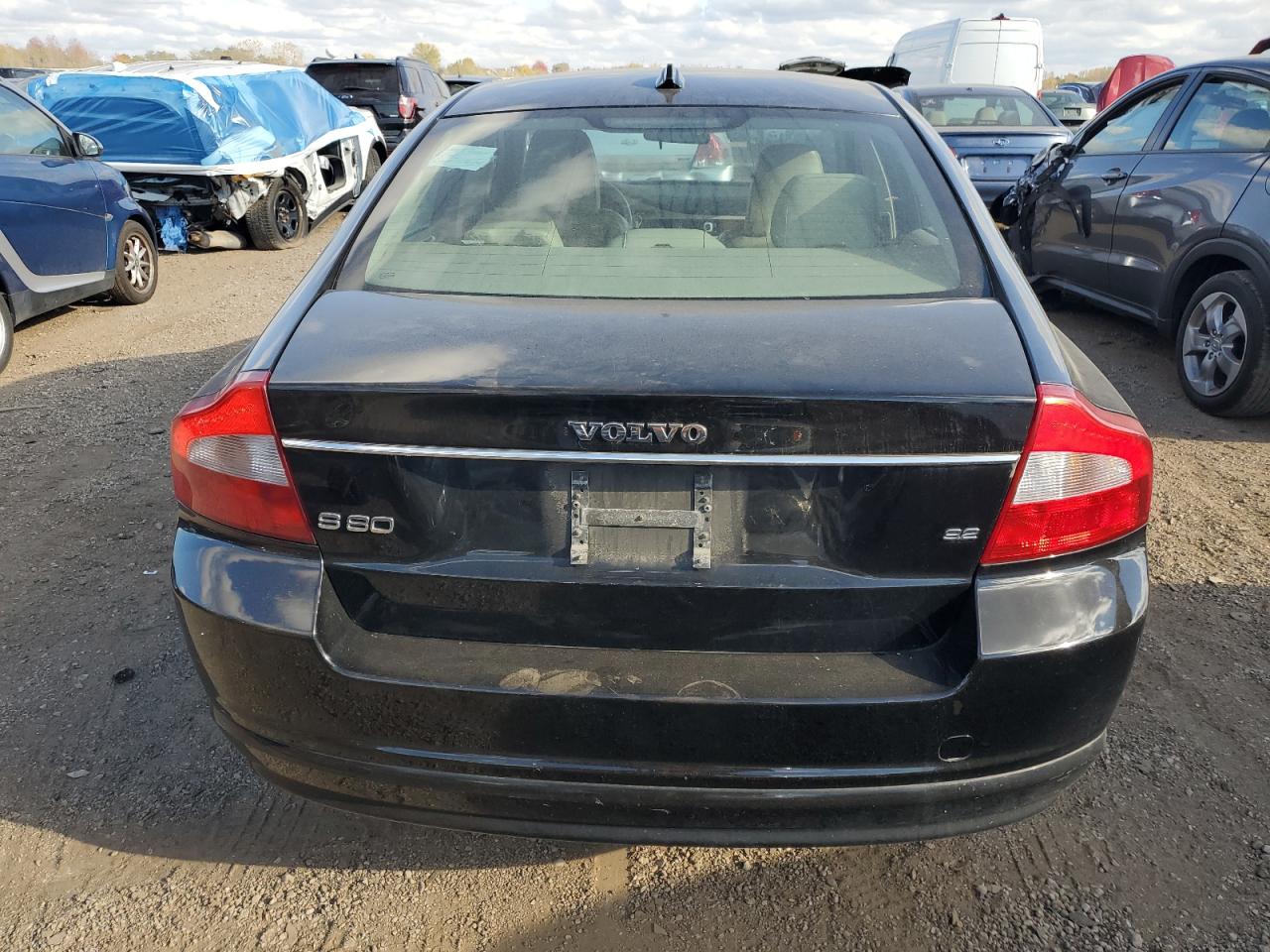 Volvo S80 3.2 Image 6