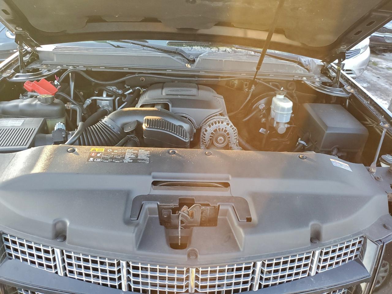 Cadillac Escalade Premium Image 7