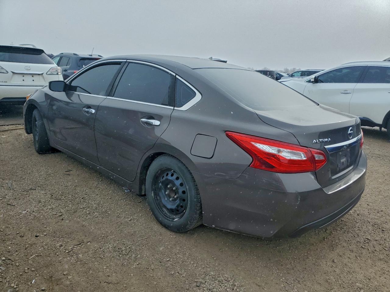 Nissan Altima 2.5 Image 3