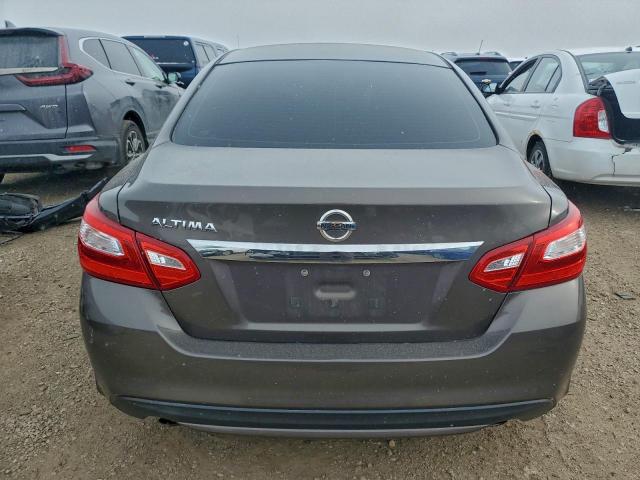 Nissan Altima 2.5 Image 5