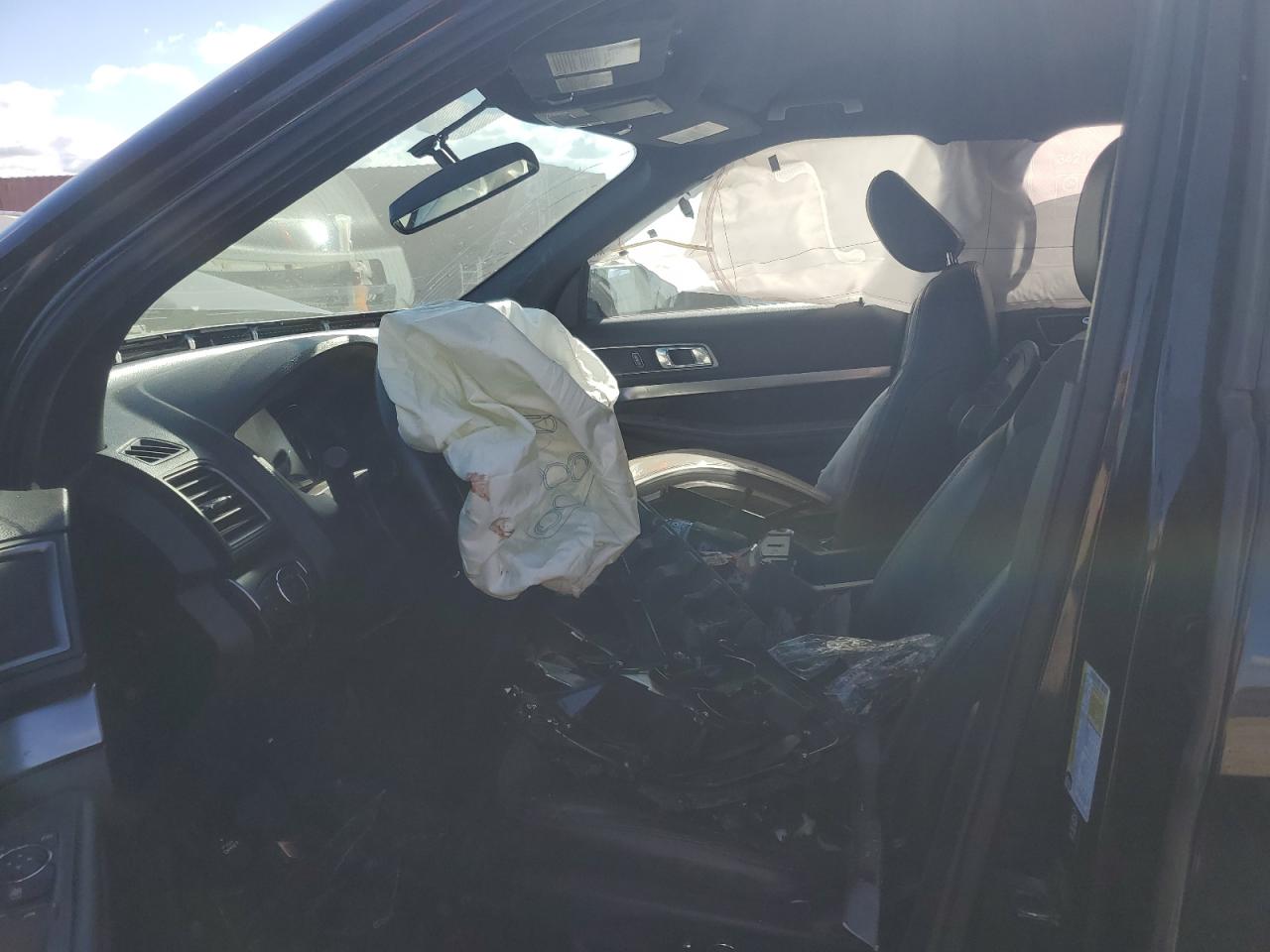 Ford Explorer Xlt Image 5