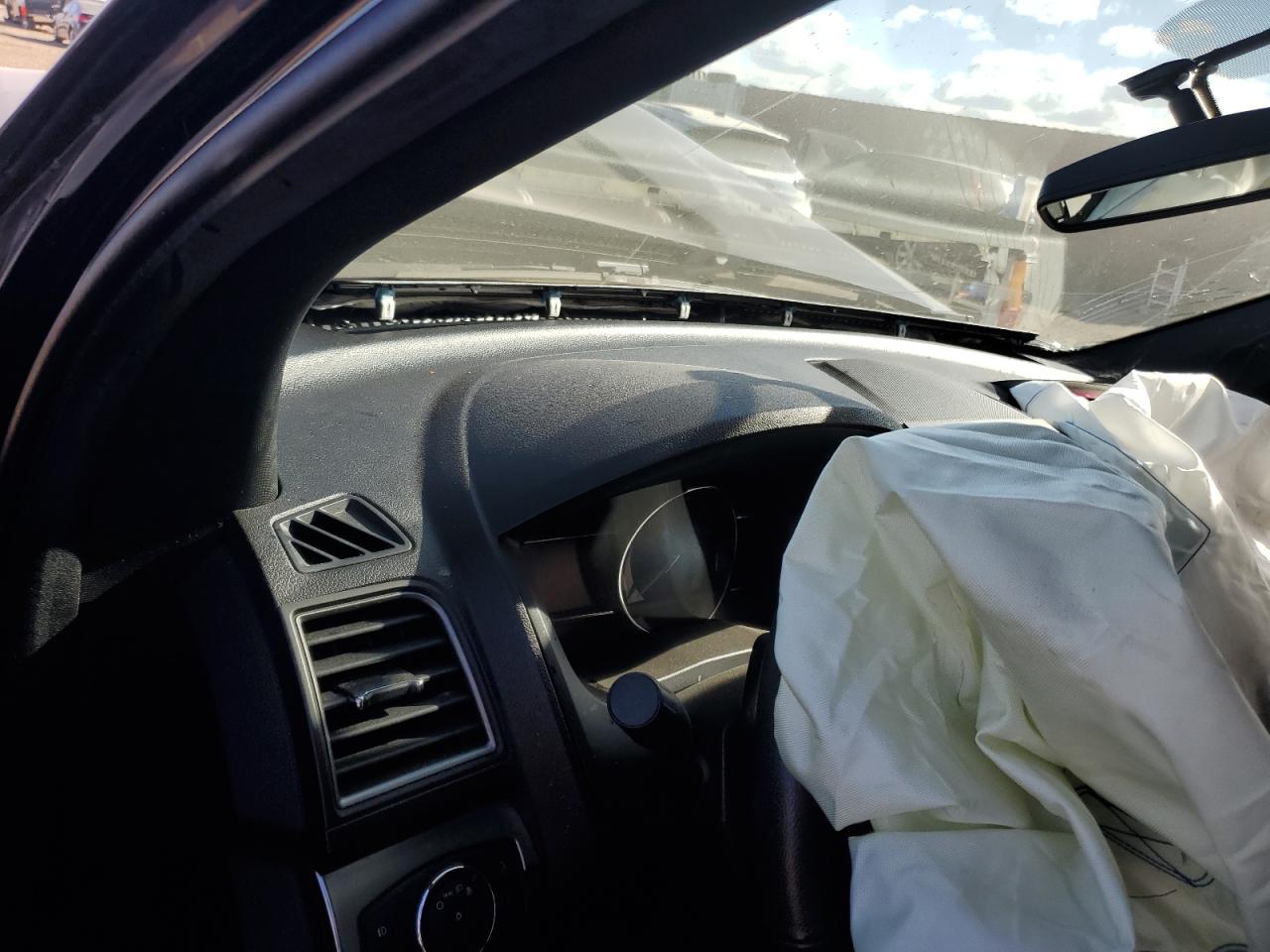 Ford Explorer Xlt Image 8