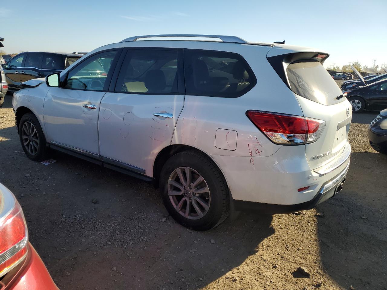 Nissan Pathfinder S Image 3