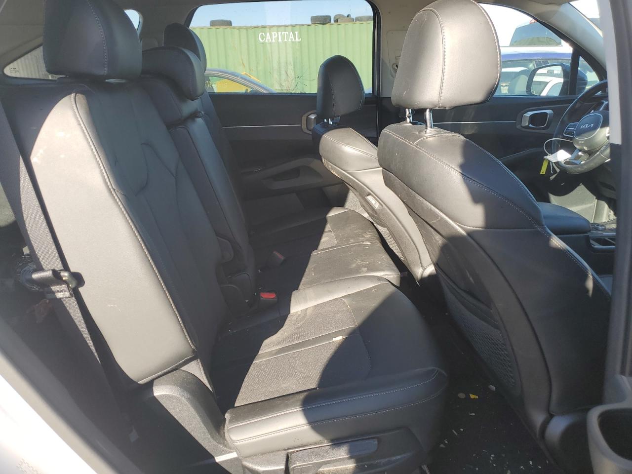 Kia Sorento S Image 11