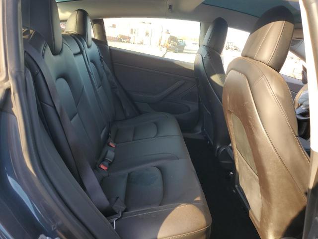 Tesla Model 3 Image 11