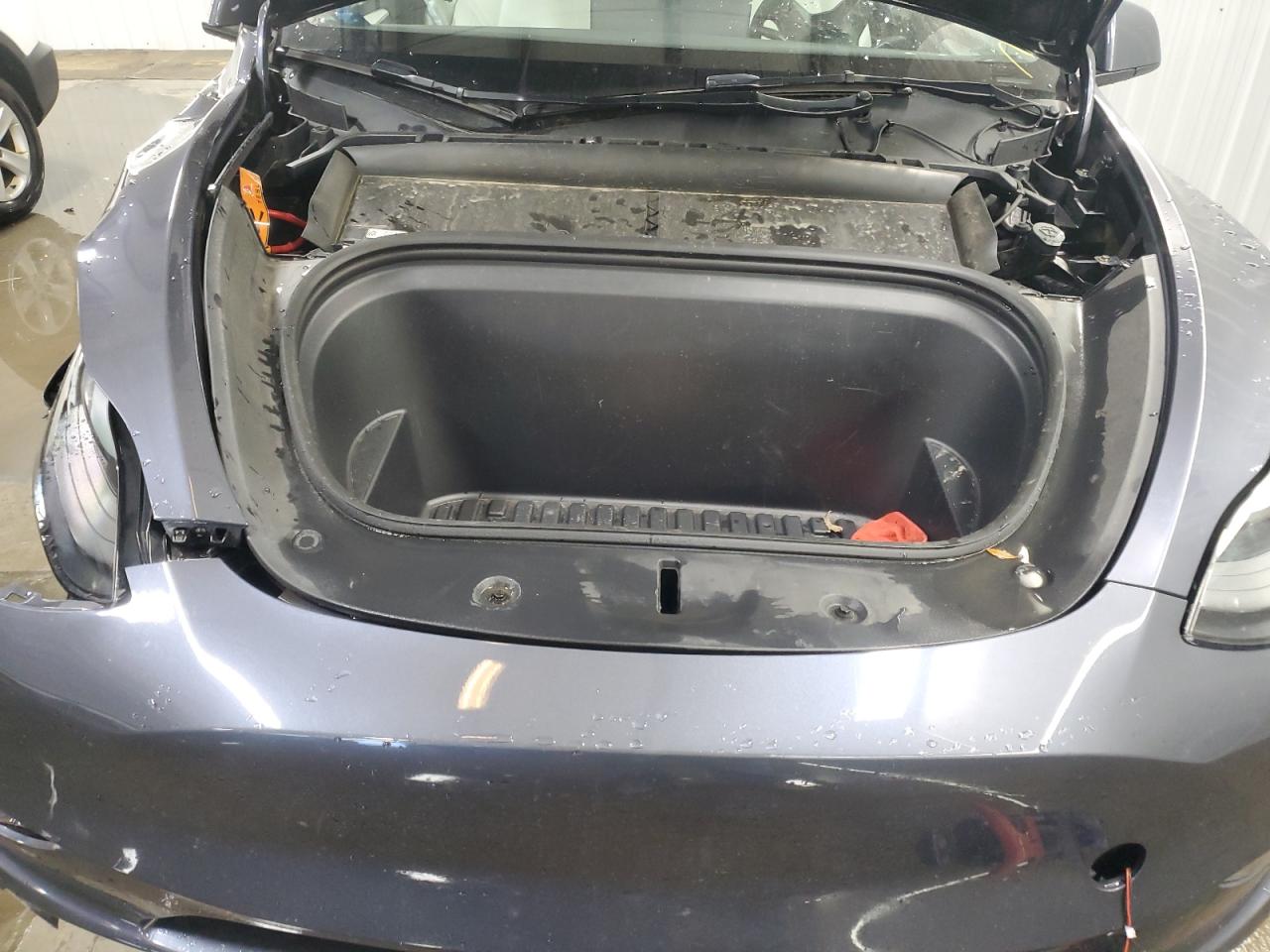 Tesla Model Y Image 8