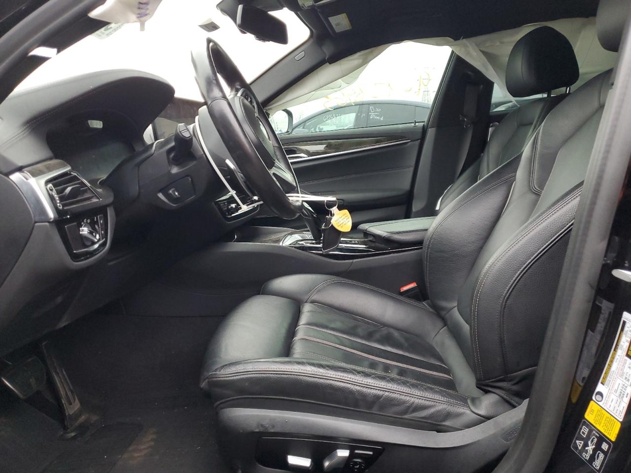 BMW 5 Series Xi Image 6