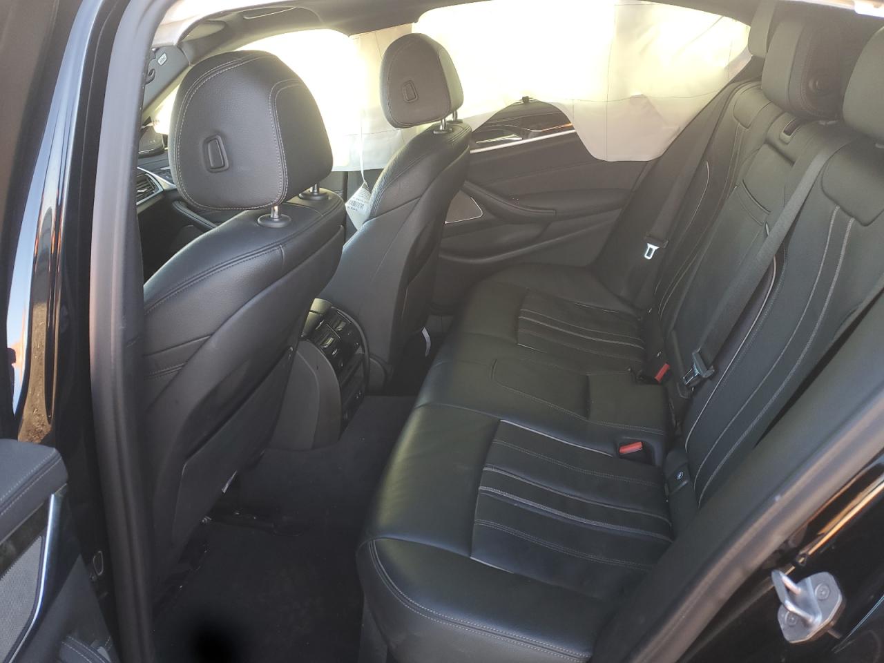 BMW 5 Series Xi Image 9