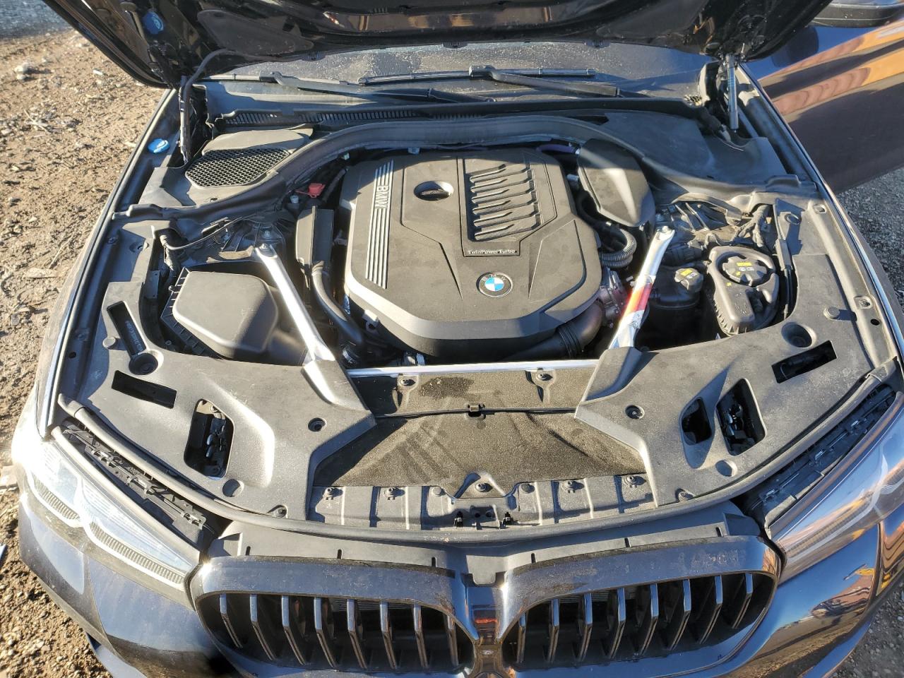 BMW 5 Series Xi Image 12