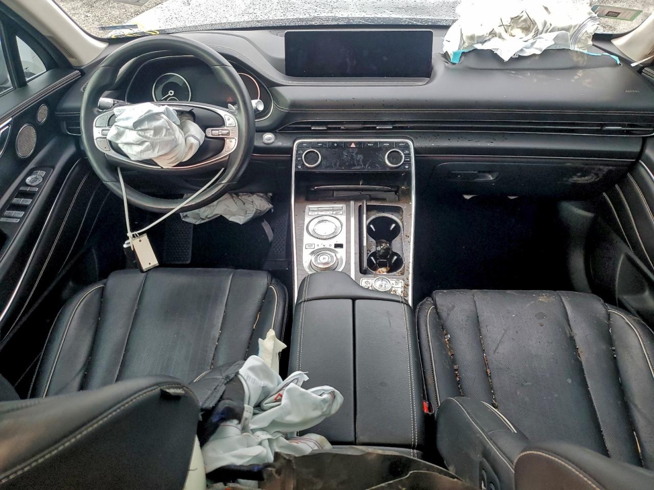 Genesis GV80 Base Image 12