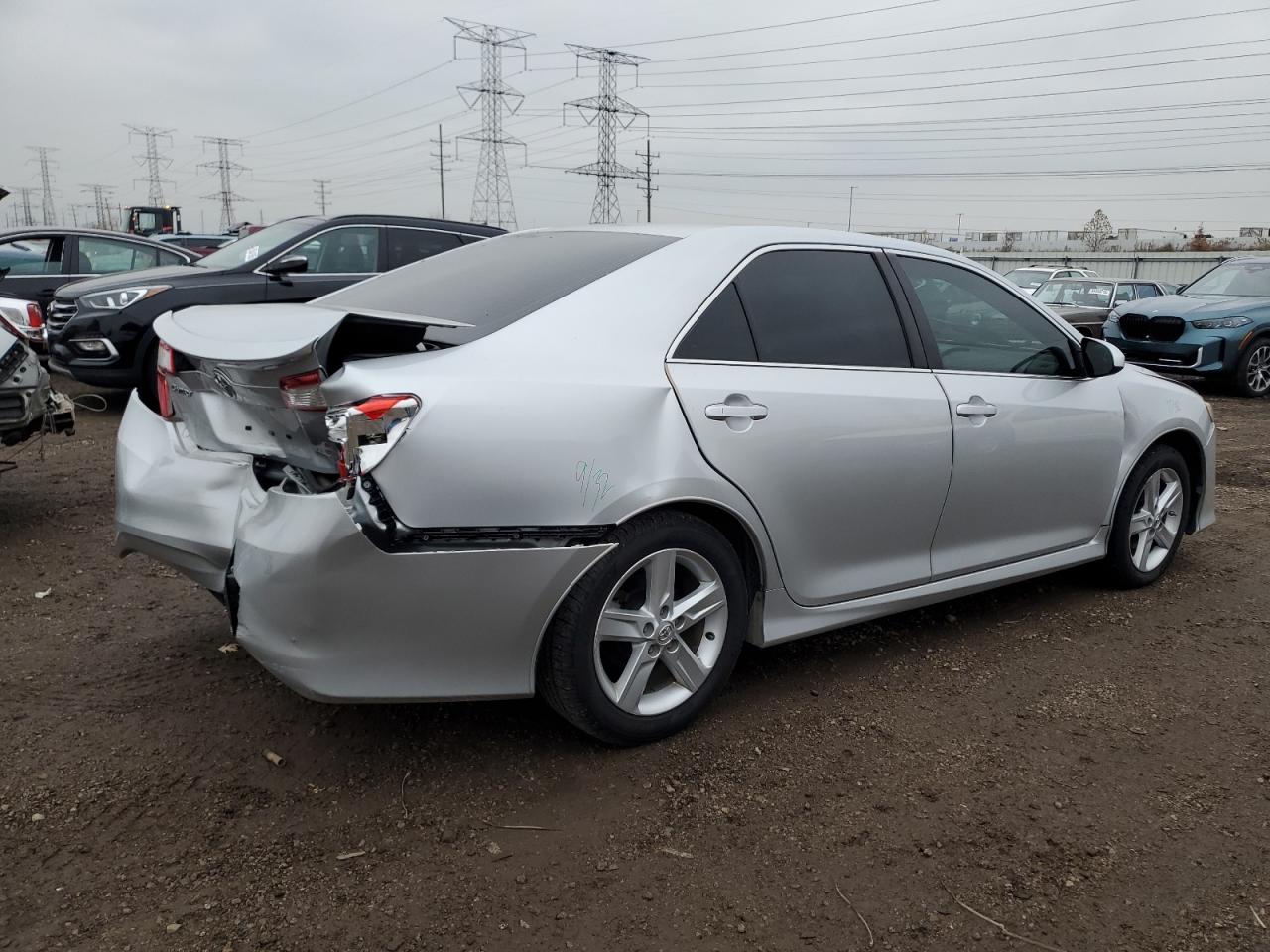 Toyota Camry L Image 12