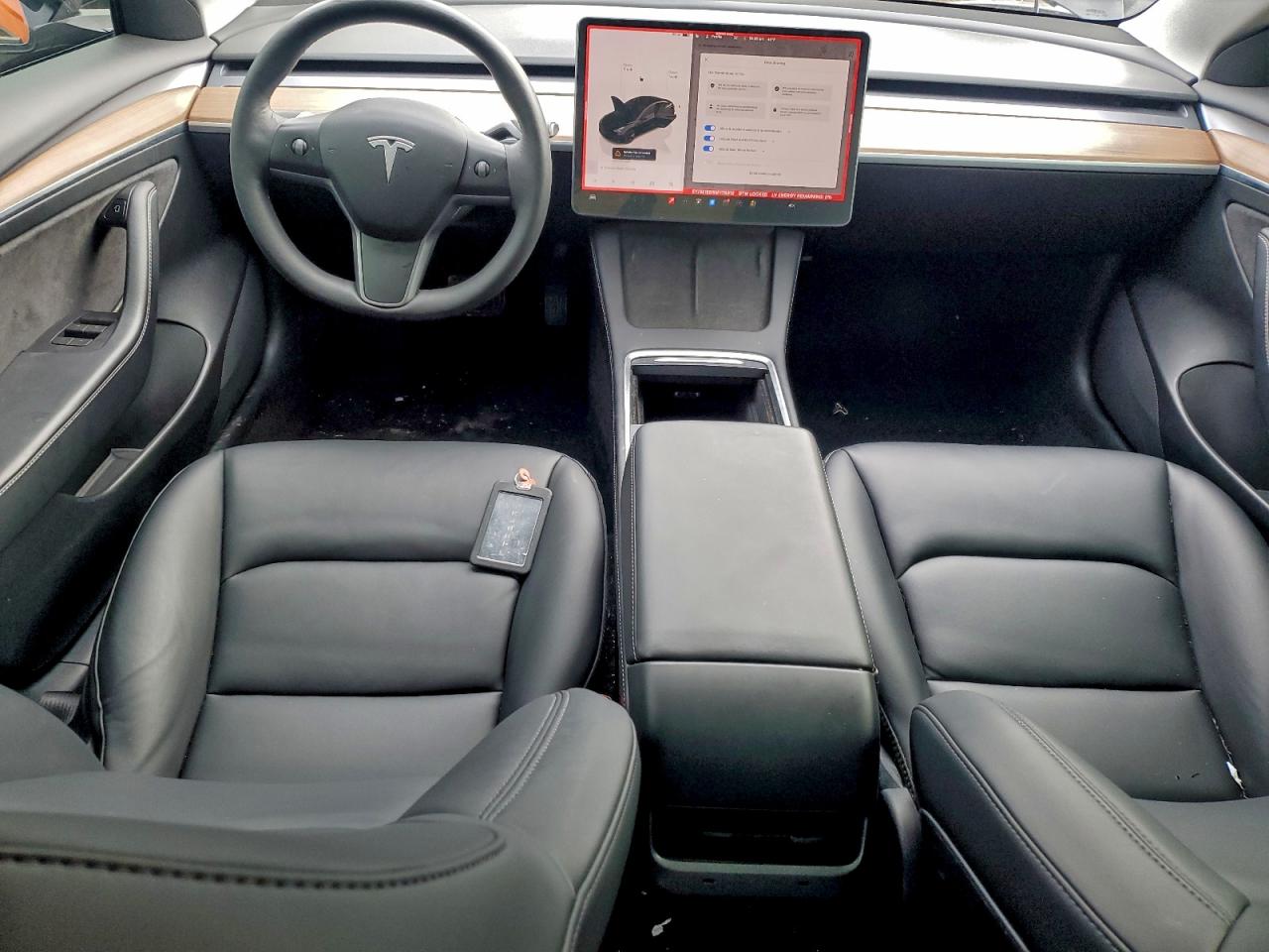 Tesla Model 3 Image 8