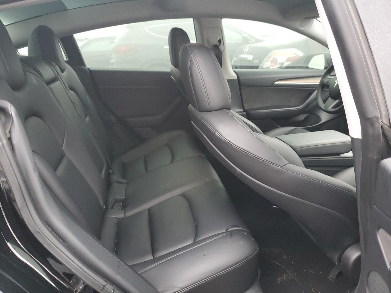 Tesla Model 3 Image 3