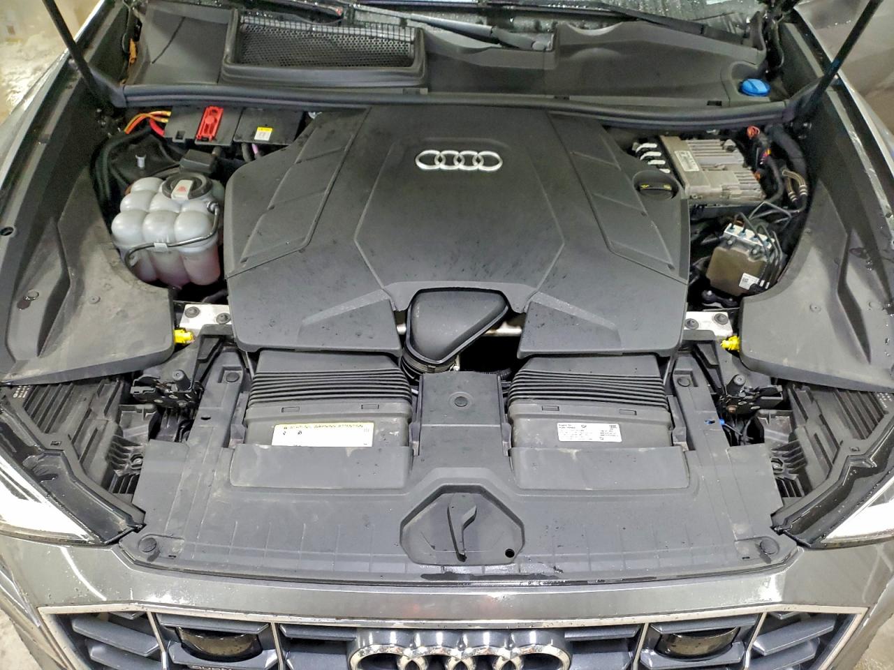 Audi Q8 Premium Plus Image 11