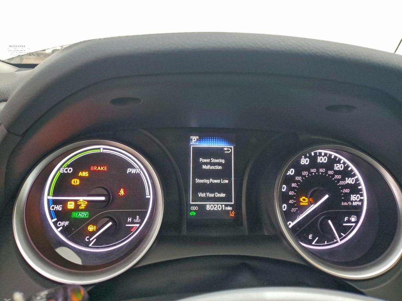 Toyota Camry Le Image 2