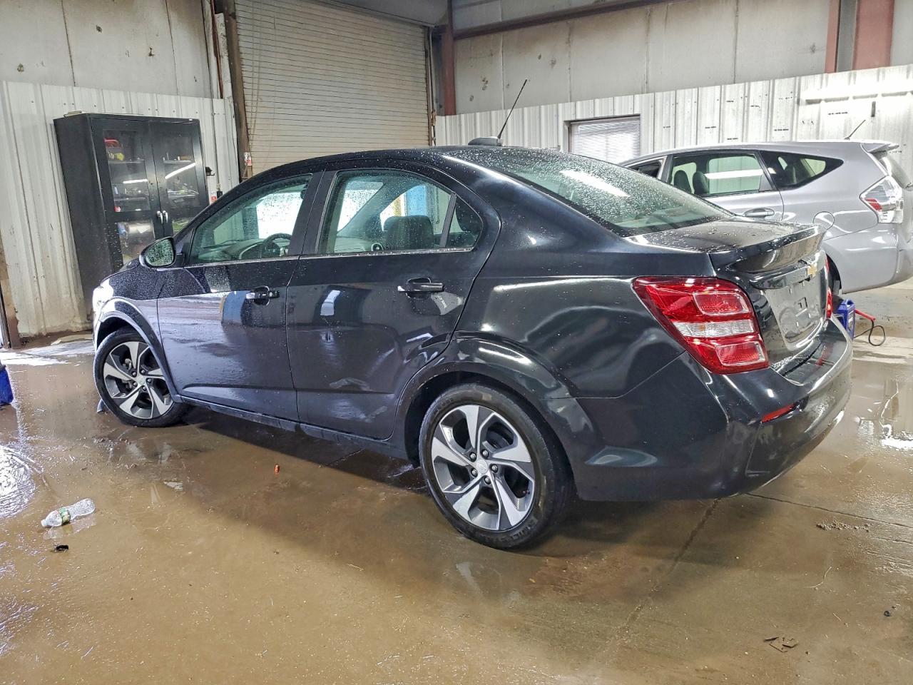 Chevrolet Sonic Premier Image 2