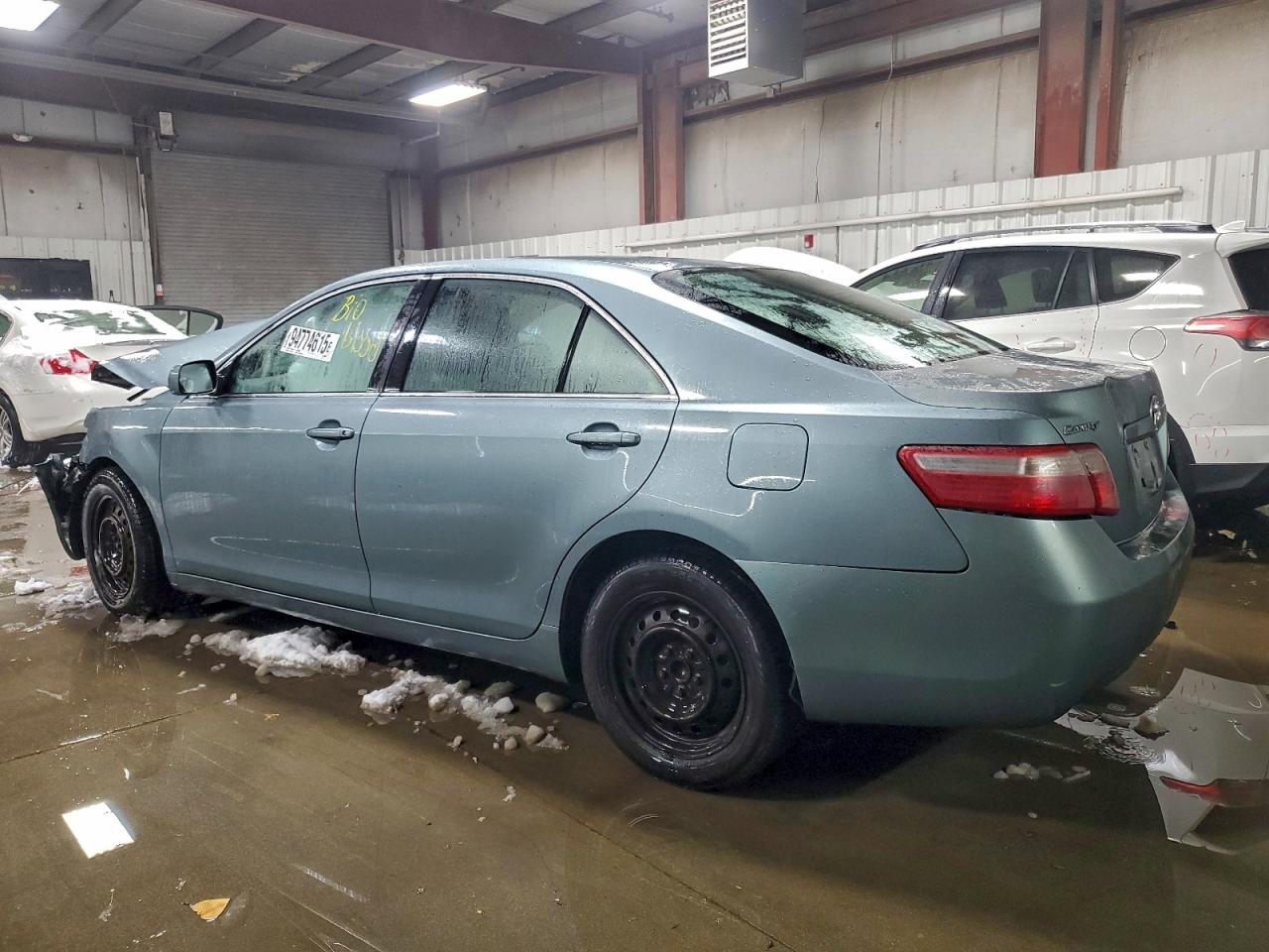 Toyota Camry Ce Image 6