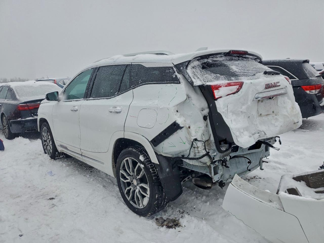 GMC Terrain Denali Image 12