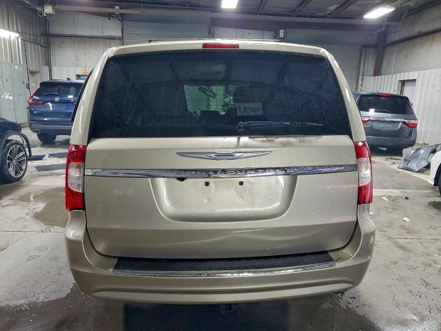 Chrysler Minivan Touring Image 2