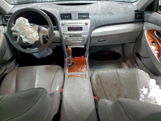 Toyota Camry Se Image 10