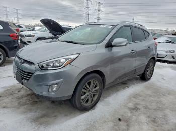  Salvage Hyundai TUCSON