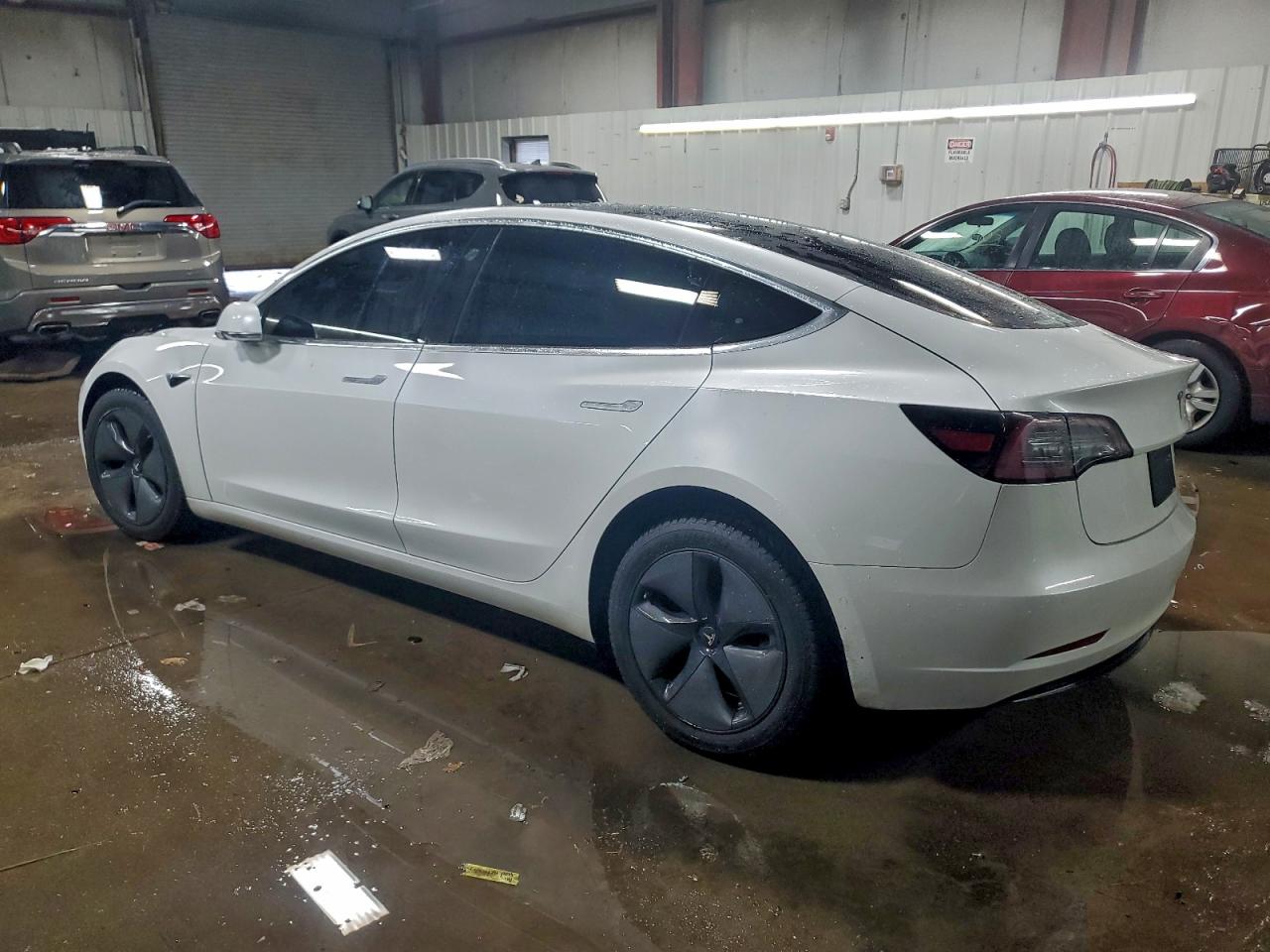 Tesla Model 3 Image 3