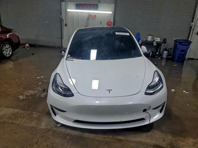 Tesla Model 3 Image 6